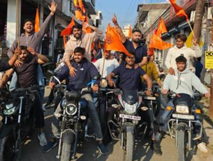 ندو کنونشن کے سلسلے میں نوجوانوں کی ایک بڑی ریلی نکالی گئی۔ سیلاقی کے