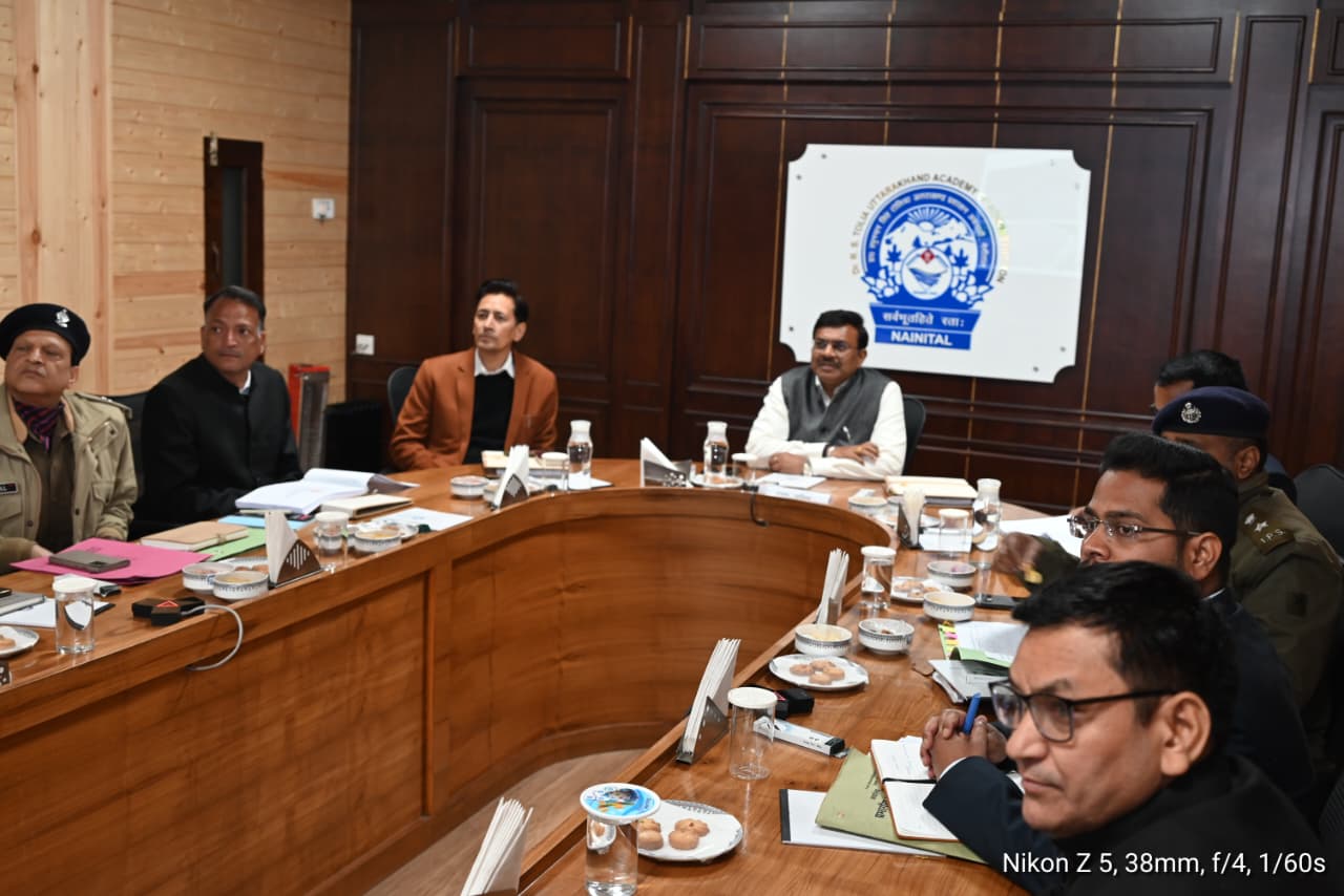 حکمے لاگت میں اضافے سے بچنے کے لیے جاری منصوبوں کو وقت پر مکمل کریں: چیف سیکریٹری